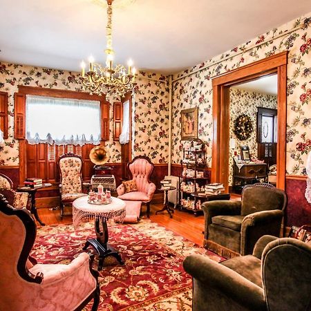 Hollerstown Hill Bed And Breakfast Frederick Exterior photo
